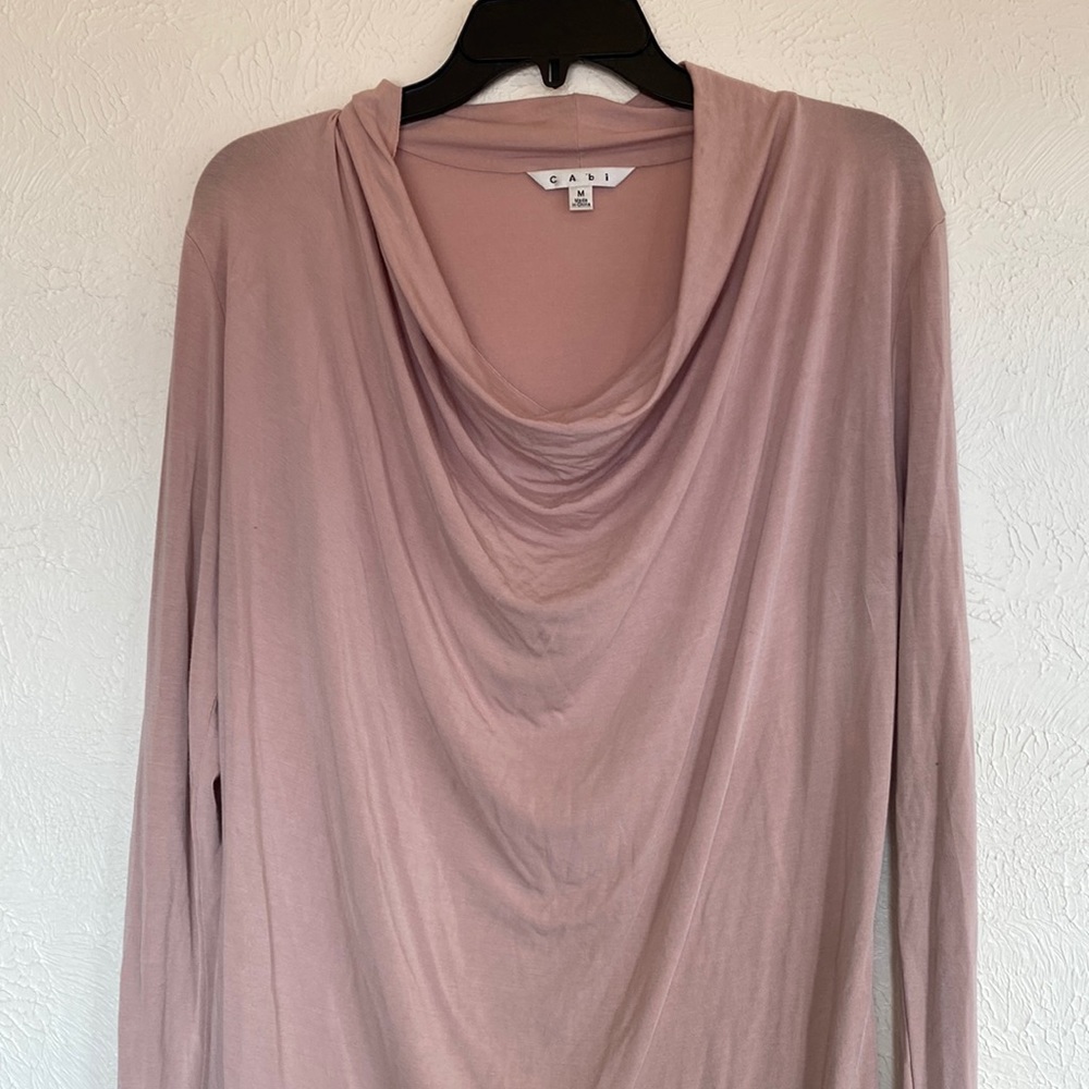 Beautiful CAbi drape neck long sleeve shirt. Women’s medium.